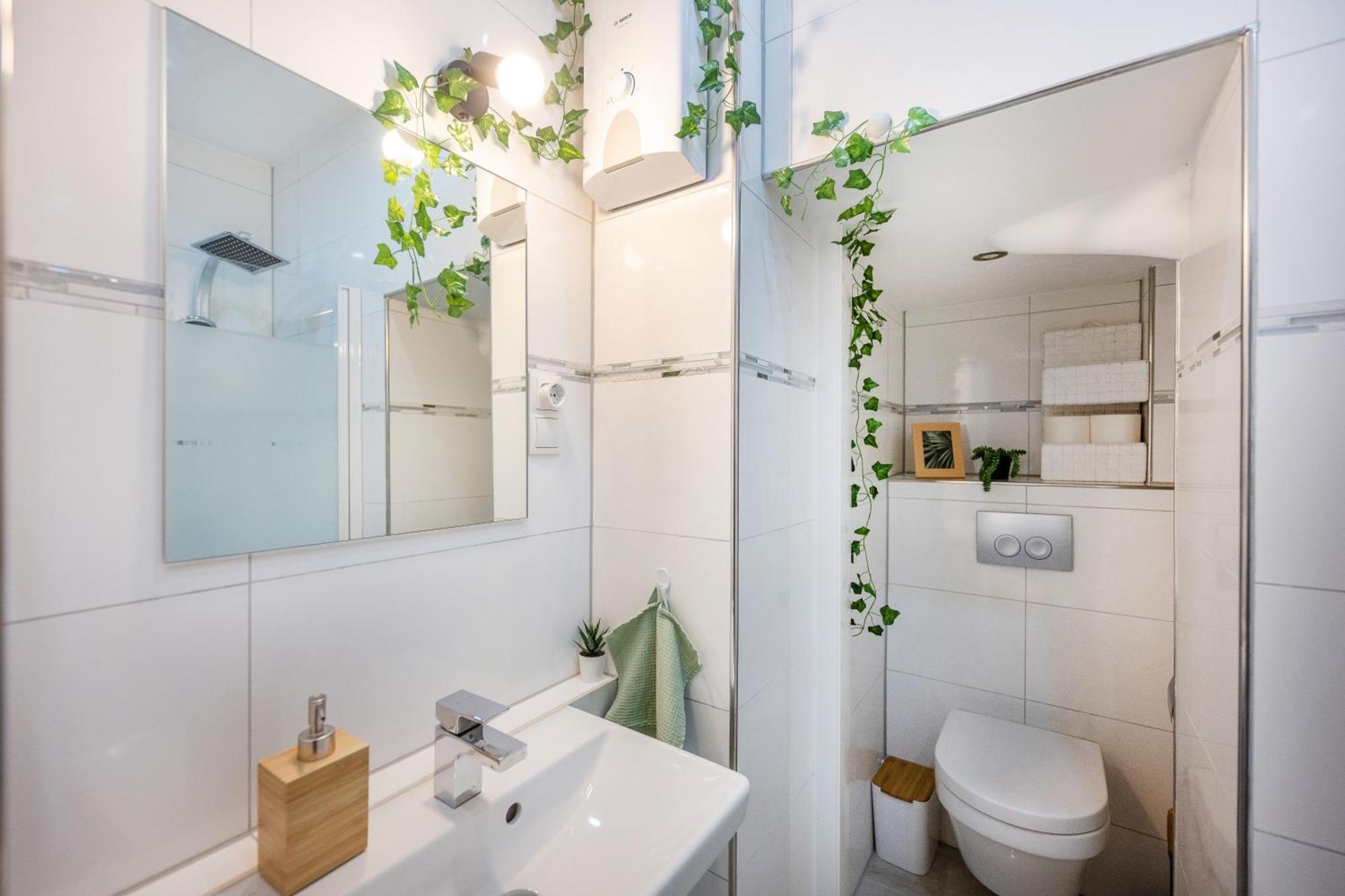 Wohlfuehlwohnung Mit 25 Qm Terrasse, Netflix Koblenz  Eksteriør billede